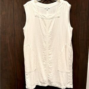 Splendid sleeveless linen dress